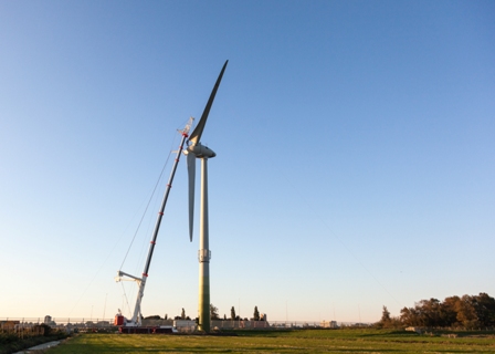 windturbine A4-7175 web.jpg windturbine A4-7175 web.jpg